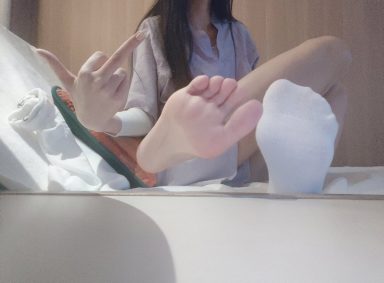 一次脱一只