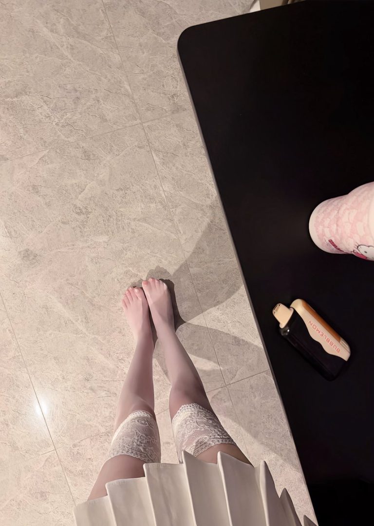 偶尔也可以装纯