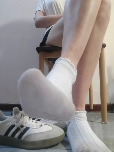 听说你最喜欢小白袜