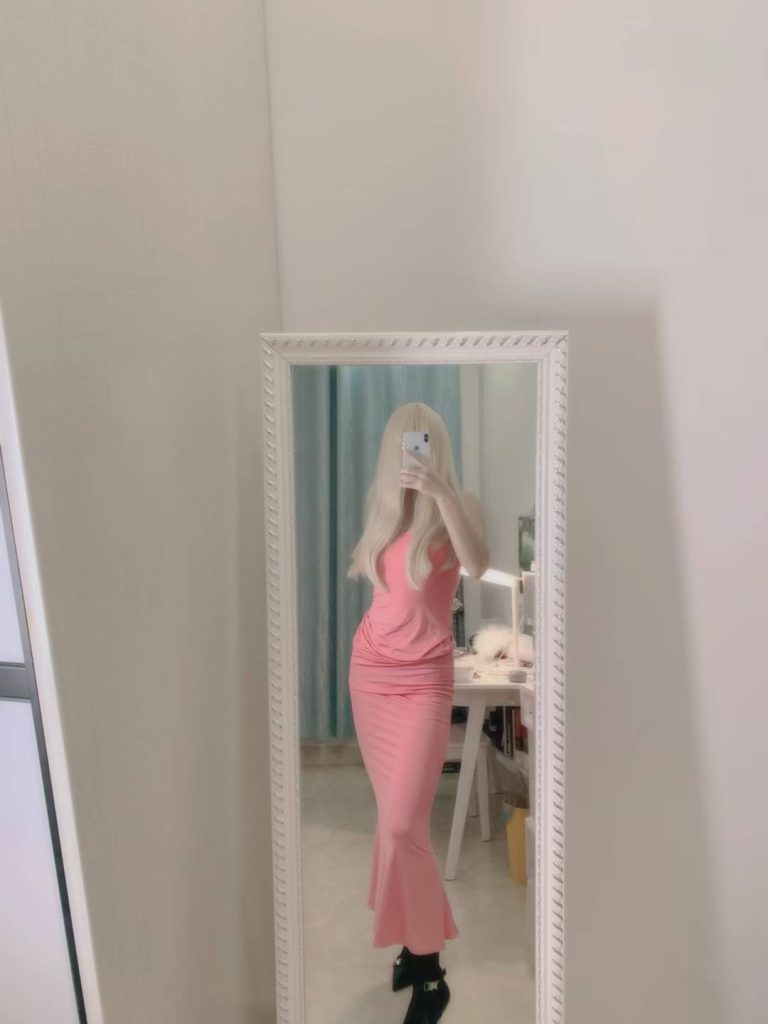 喜欢cosplay的小女孩罢惹 0vo