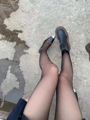 这个高跟穿不了一点 路都不会走了 还是穿靴子舒服