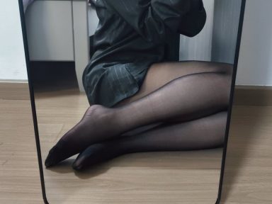 冷知识，女孩子的脚是香的