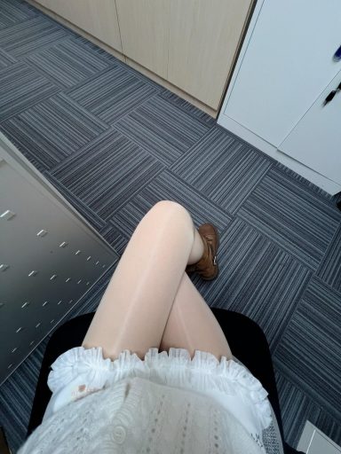上班摸丝袜
