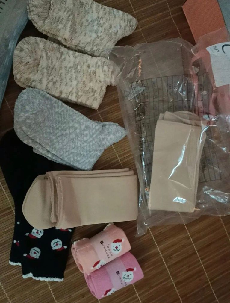 攒了太多袜子了，秋天了要整理一下了